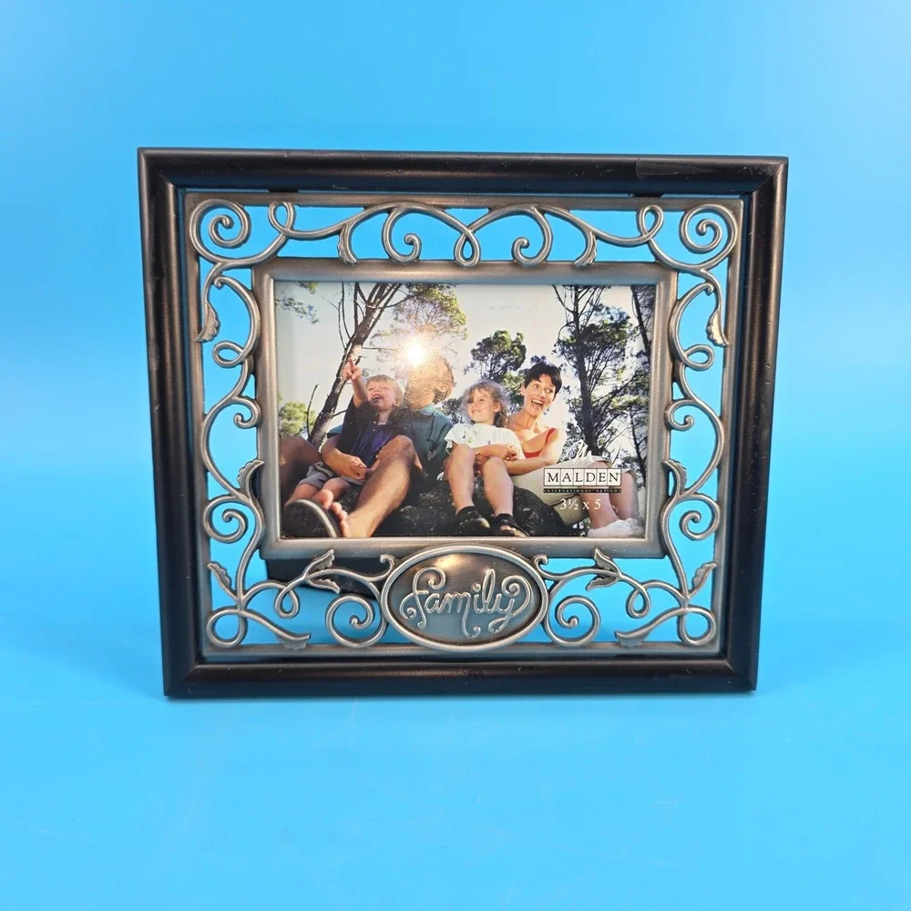 Malden‎ Family Picture Frame Silver Filigree Black Border 3.5x5 Tabletop Display